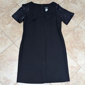 Vintage Dress Womens 10P Black Shift V-Neck Damask Sleeves Made in USA